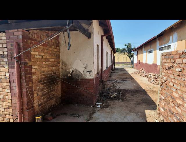 495M² BUSINESS FOR SALE IN SPRINGS CENTRAL
